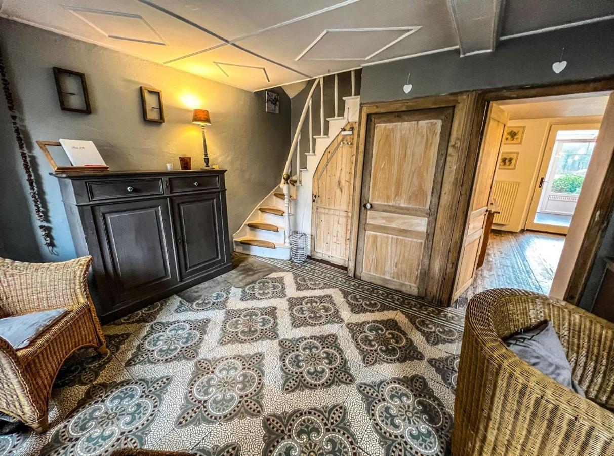 La Maison Hote, De Charme En Bord De Semois Vakantiehuis *